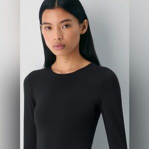 Aritzia Babaton Contour Waist Longsleeve in Black